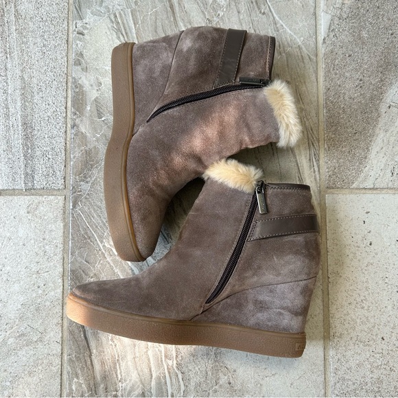 Aquatalia Cameron Waterproof Faux-Fur Trimmed Suede Wedge Bootie, Size 9.5 Women - Picture 6 of 11